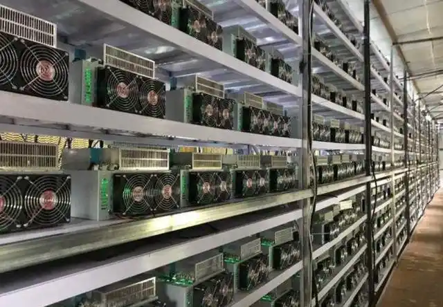 Mining farm with renewable energy facilities cutting costs